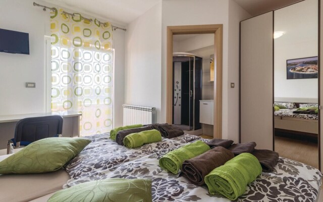 Beautiful Home in Pula With Sauna, Wifi and 5 Bedrooms