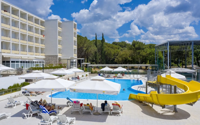 Family Hotel Adria