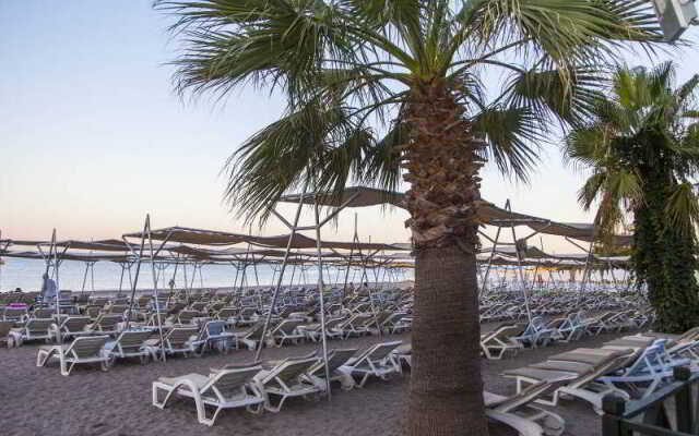 Mira Meridia Beach Hotel