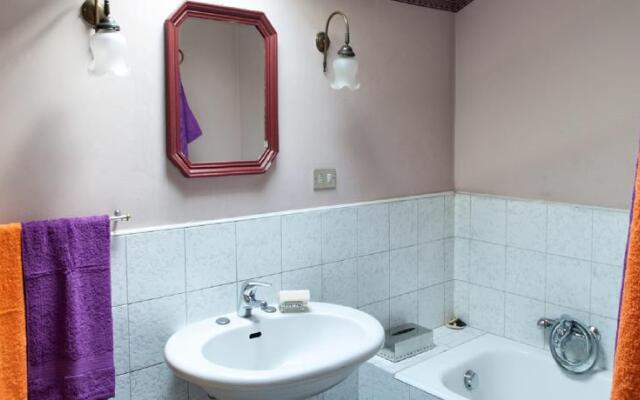 Arch of Peace Apartment