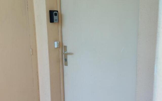 Magnifique studio face au parc thermal