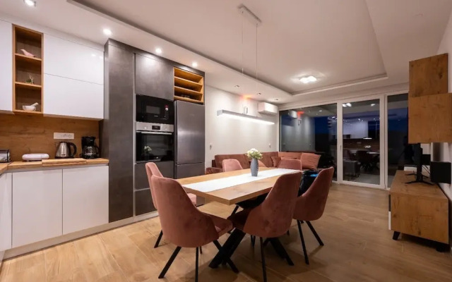 Exquisite and Stylish Apartment Trogir