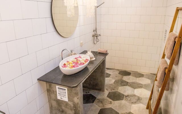 Abdi Hotel & Bungalow