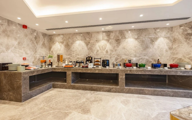 Saltstayz Premier - Manesar & Sector 86