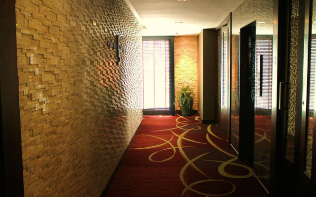 Maleewana Hotel & Resort