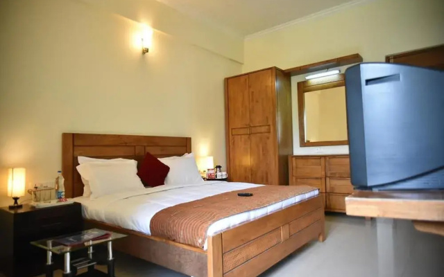 OYO 2724 Hotel PLA Residency