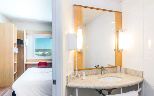 ibis Puerto Montt