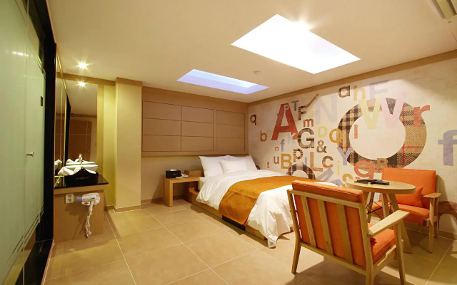 Orsay Business Hotel