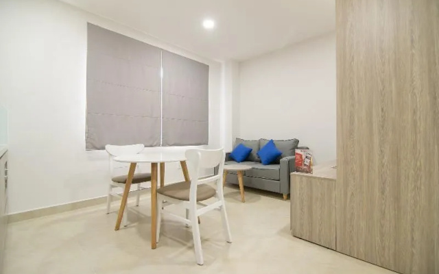 RedDoorz Premium near E-Town 3 – Guest Rooms – Ho Chi Minh City