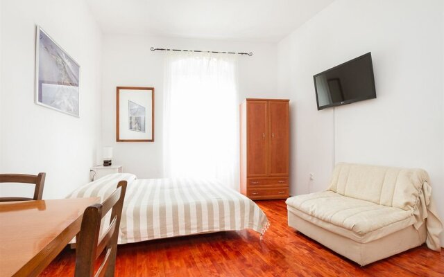 Rooms & Apartments Matkovic