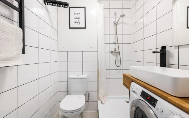 Sunmarine apartments (Sanmarine apartments) on Malaya Ochakovskaya street 4a k2