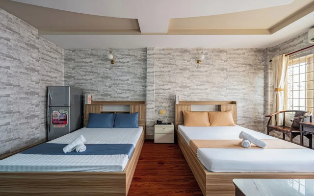 Hoàng Long Hotel By Cozrum