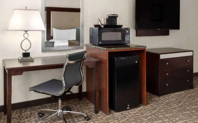 Doubletree Club By Hilton Hotel Buffalo Downtown