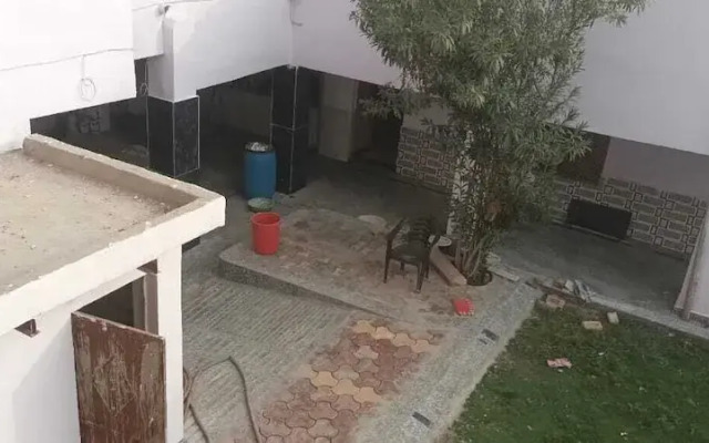 G.D Guest House By GRB