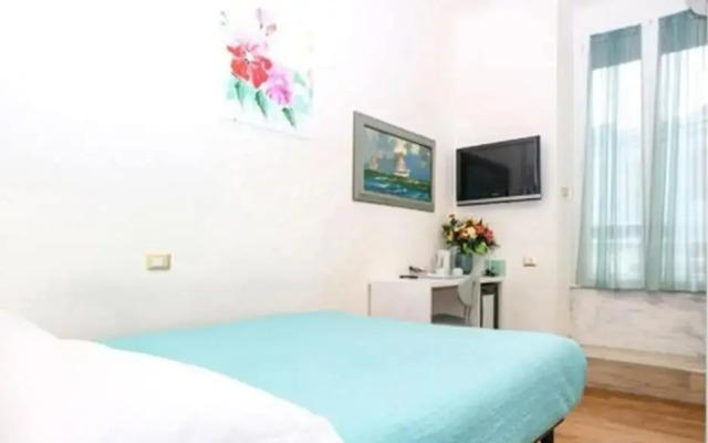 Lia Rooms