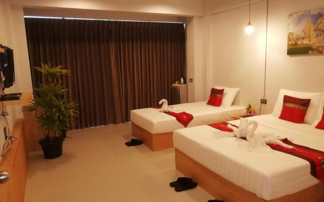 Little Lanna Cafe and Premier Guesthouse