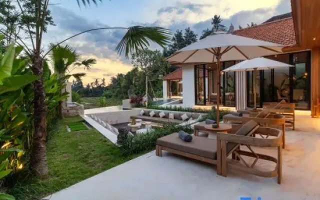 Villa Kemboja by BaliSuperHost