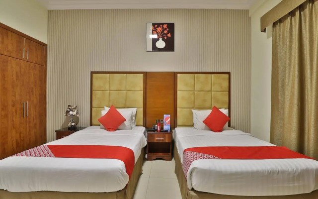 OYO 101 Click Hotel