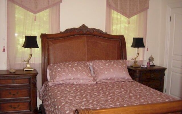 Pine Breeze Bed and Breakfast