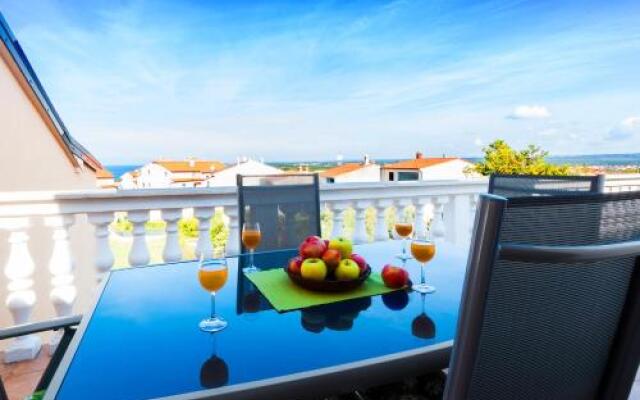 Apartments Dejana Štinjan