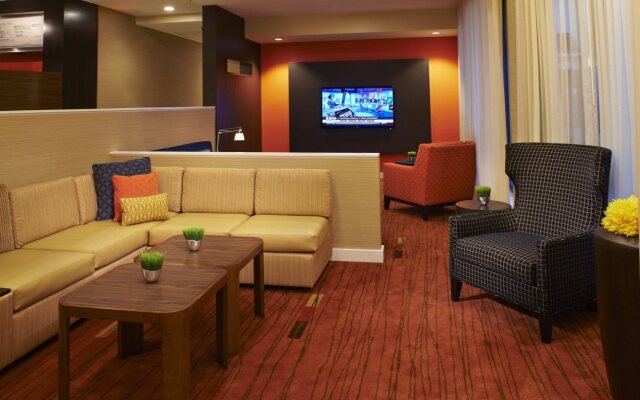 Courtyard by Marriott Detroit Troy