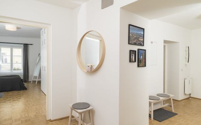 Cozy Kunsthaus Graz by Welcome2Vienna