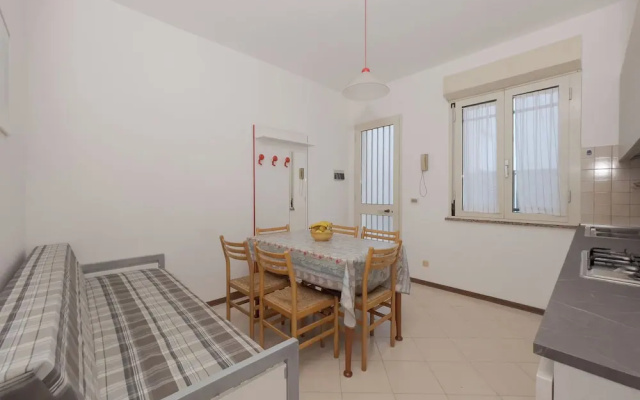 Cozy Flat Near Lignano Center