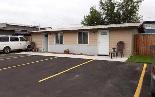 The Pioneer Motel