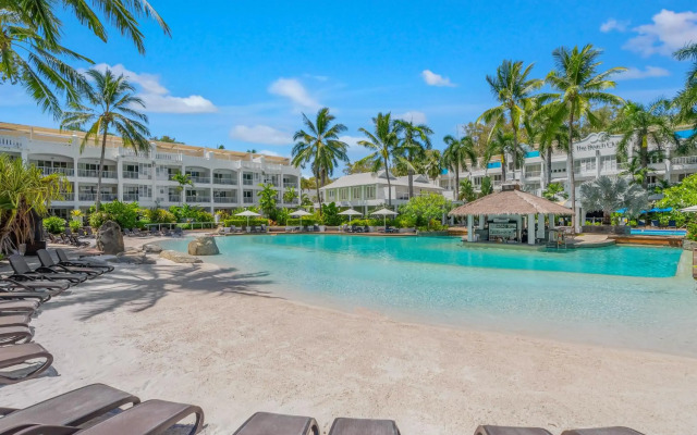 Elysium Private Apartments at The Beach Club