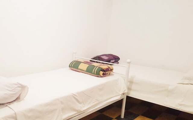 Majorelle Hostel