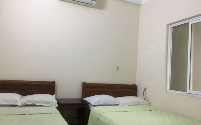 Black Pearl Cat Ba Hostel