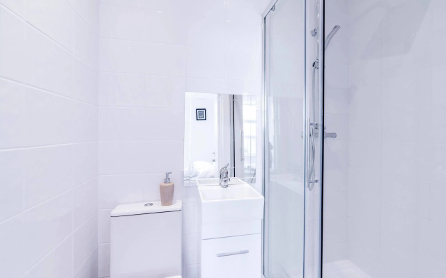 Fantastic Rooms in a Serviced Flat