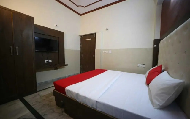 Hotel Ambika Palace
