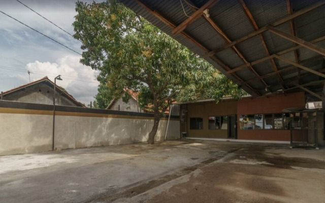 RedDoorz near Cikampek Mall Karawang