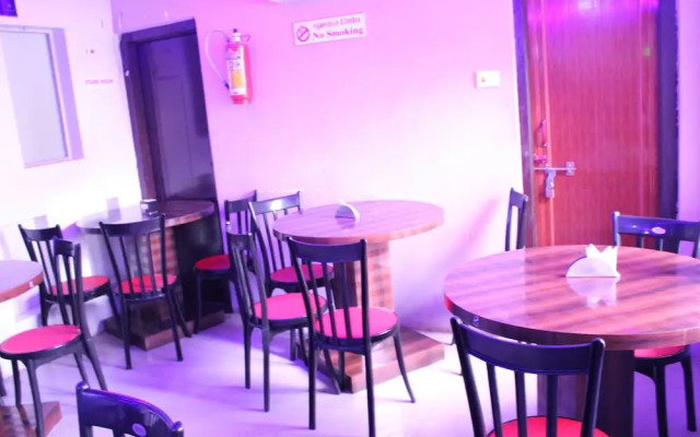 OYO 5975 Hotel SKS Goldmine