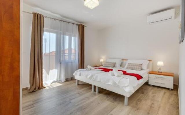 Villa Sky