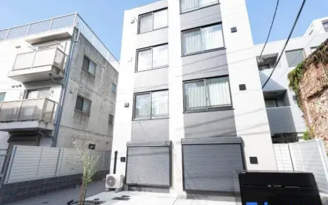 FL Residence Jingu Gyoen IV