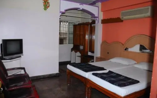 Sri Vijaya Residency A/C