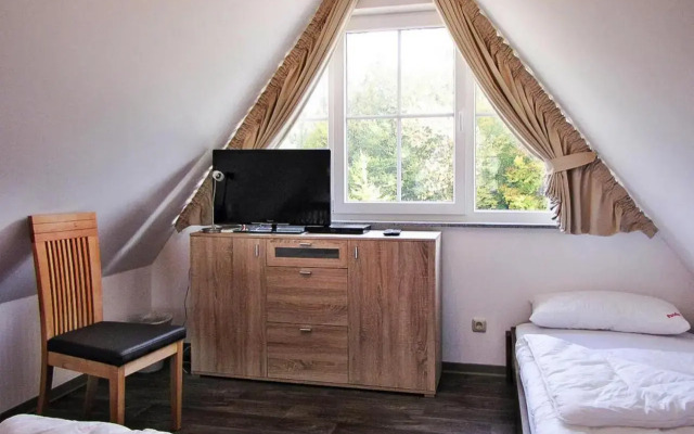 Holiday House Nightingale, Glowe