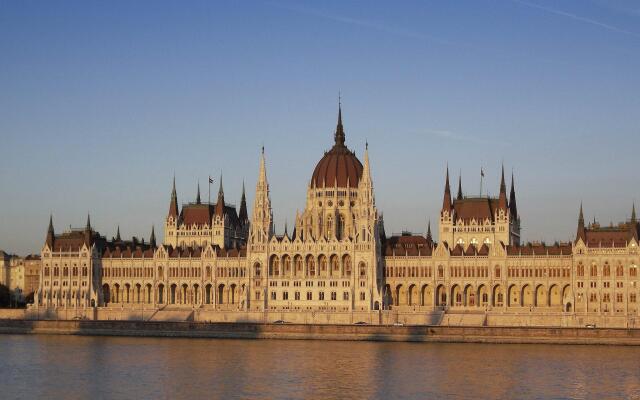 Sofitel Budapest Chain Bridge