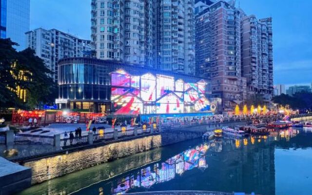 Kuanrong Suites Hotel (taiguli store, Chunxi Road, Chengdu)