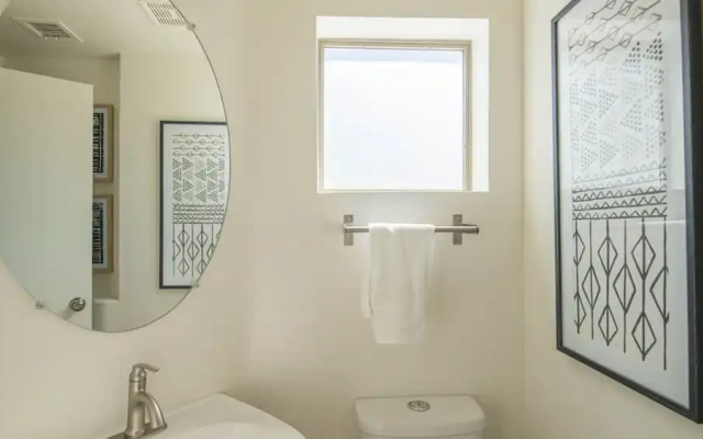 Stylish Cave Creek 3 Bdrm Vacation Home!