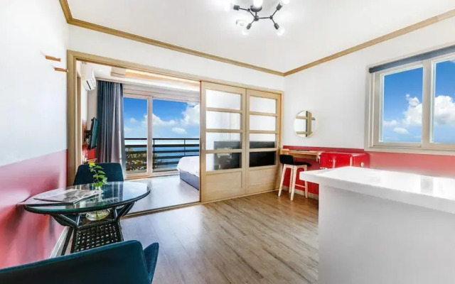 Yangyang Haettuneonchangmoon Pension