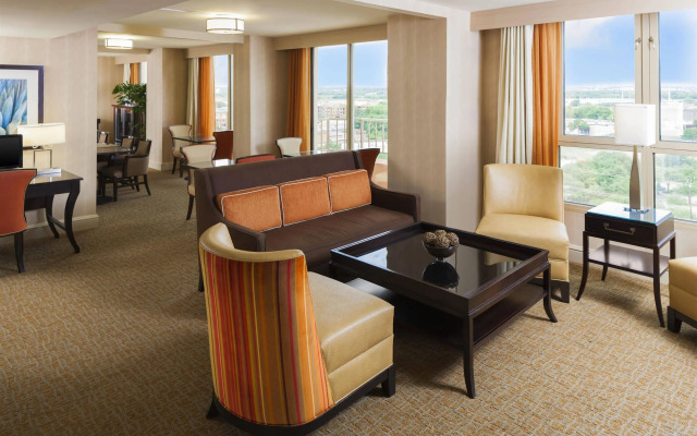 Sheraton Suites Market Center Dallas