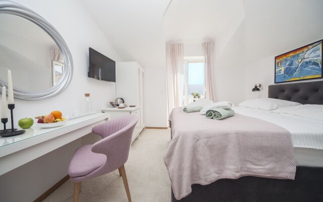 Sweet Village Hotel By The Sea