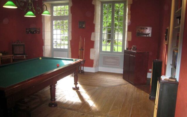 Chateau De Puyrigaud