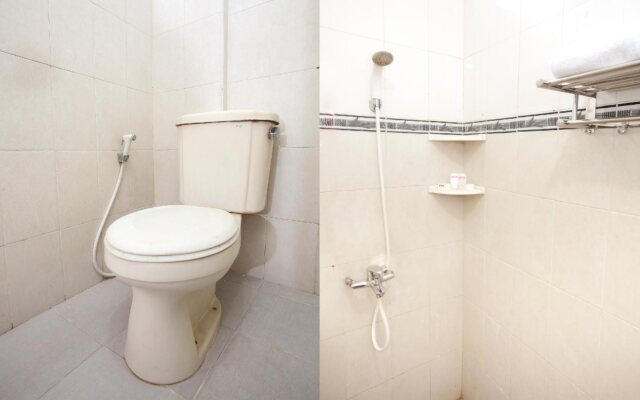 OYO 143 Dukuh Kupang Residence