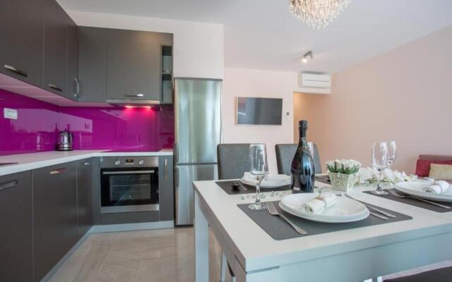 Marina - 60 Meters to the Beach - A1