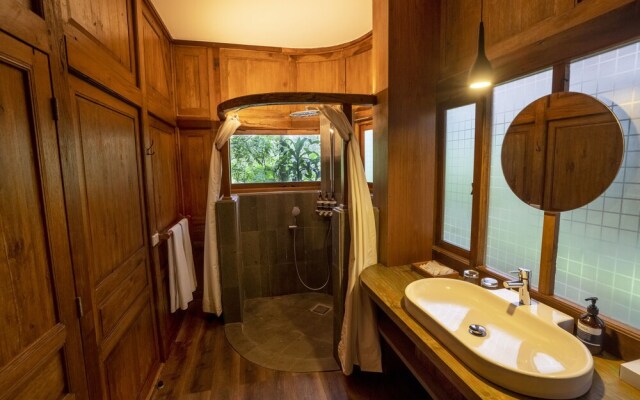 Tira Vilagna Suites & Spa