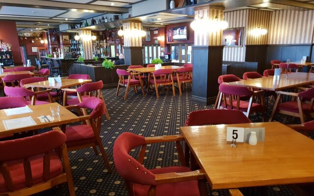 Horse and Jockey Inn